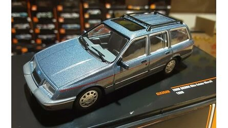 IXO 1/43 -  FORD SIERRA GHIA CARAVAN - MET SILVER - 1988
